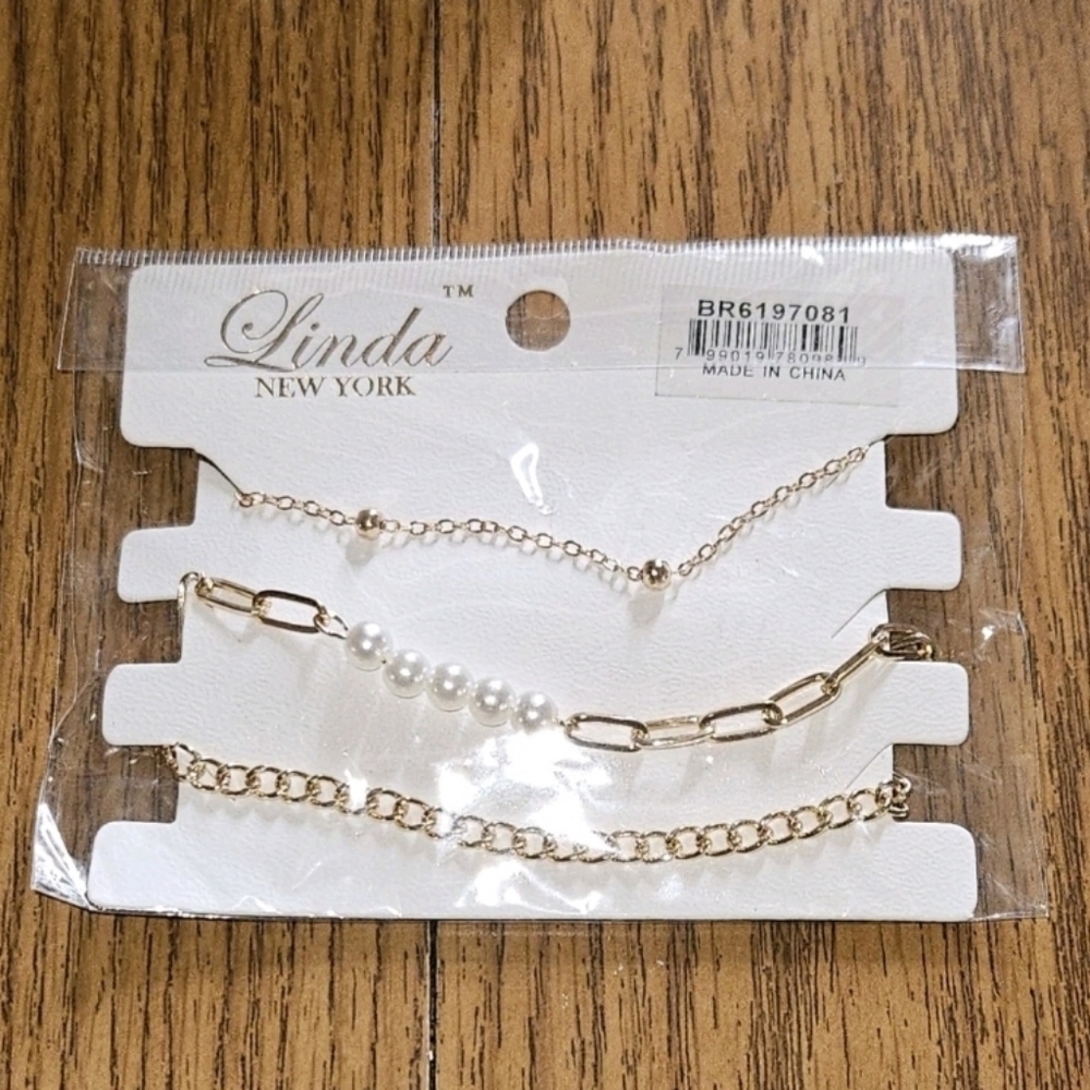 3pc Gold and Pearl Bracelet Set BNIB